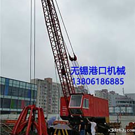 地铁深基坑抓土吊